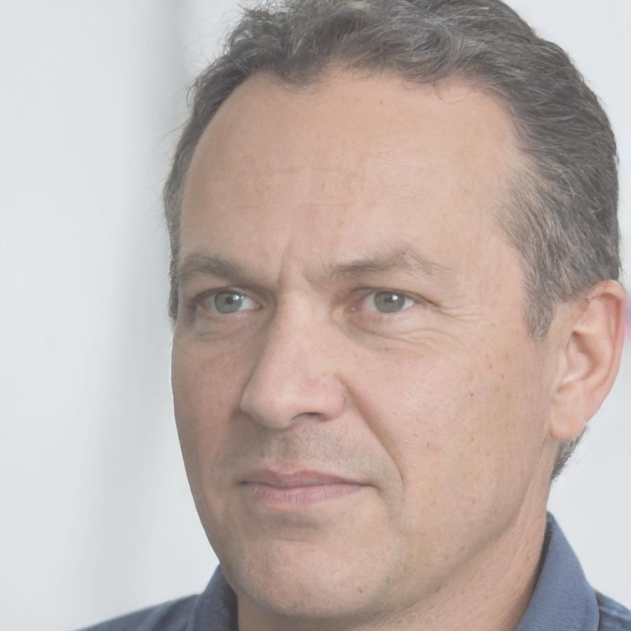 Porträt eines freundlichen Programmbetreuers